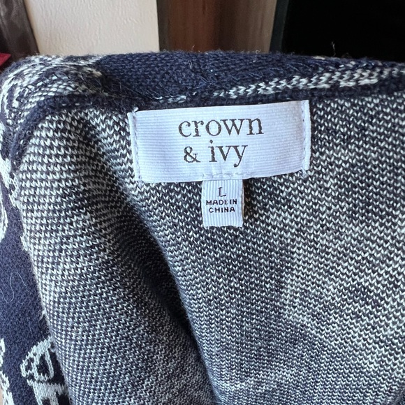 Crown & Ivy Navy Blue Elephant Pattern One Button Open Front Cardigan Size Large - Picture 2 of 13